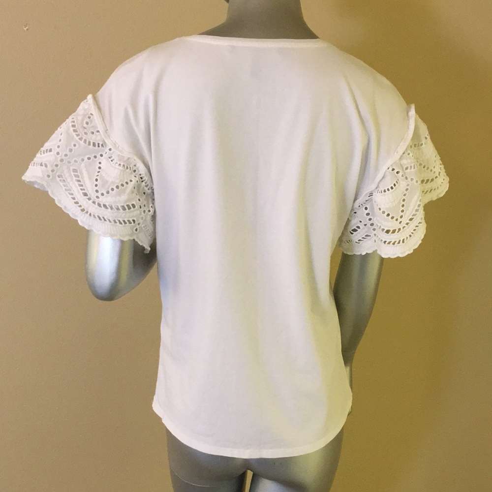 WHBM | EYELET FLUTTER-SLEEVE TEE STYLE: 570287209 - Picture 10 of 14